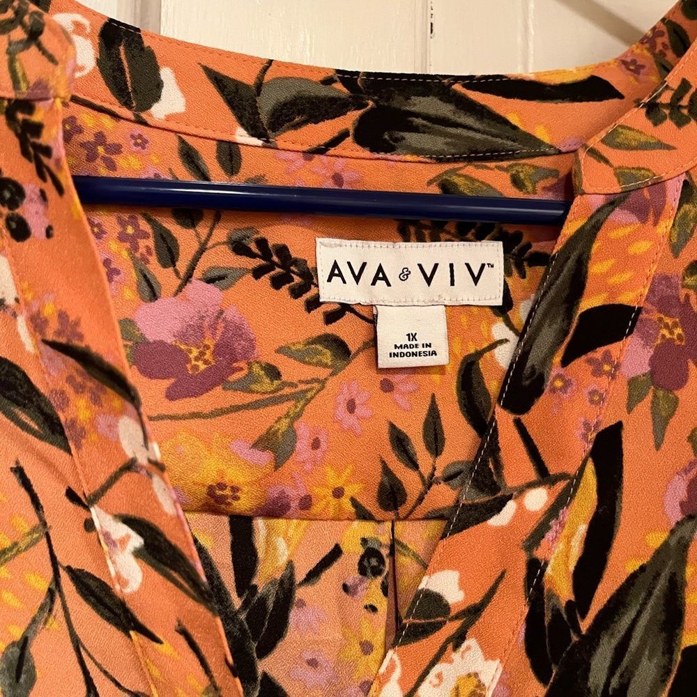 Ava & Viv Coral Garden floral Top Sz 1X - Picture 5 of 9